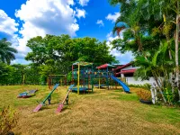 Graceland Resort Tayabas Quezon โรงแรมในเคซอน