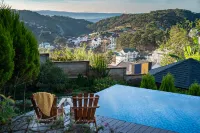 Zenora Hillside Garden