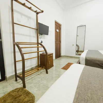 Nilaro Holiday Resort Hotels near Ruwanweli Maha Seya