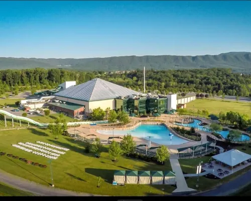 Massanutten Chalet- Game Room, Hot Tub & Views Hotels in Massanutten