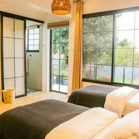 Rabi Residence - Modern Farmhouse sleeps 4