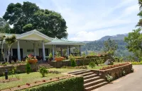 Cranford Railway Retreat - Villas