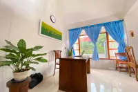 OYO 95374 Omah Ngentak Family Guest House - 3 Sao