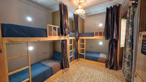 Freedom Yan Hostel - Хостел