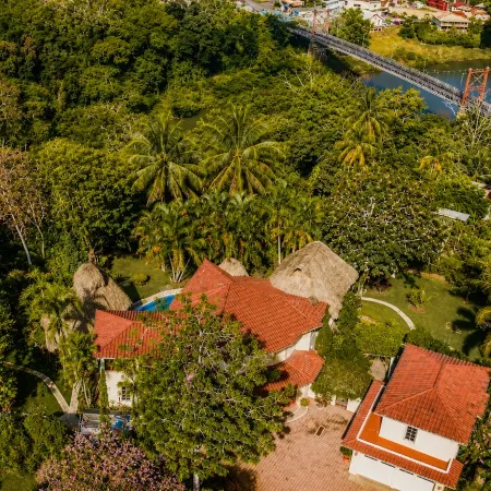 Villa Attalea – San Ignacio Villa with Infinity Pool