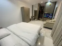Premium Studio Apartment with Kitchenette & Private Bathroom in Al Hamdaniyah – J4 - Homestays