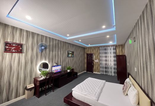 피 롱 2 호텔 투 다우 못