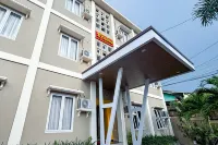 RedDoorz Plus @ Krishna Homestay Kupang Hotels in Kupang