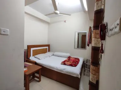 Hotel New Jatrabari Отели в г. 