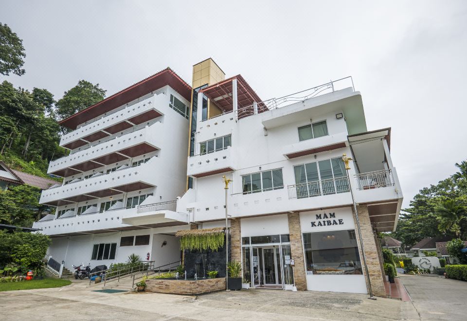 4. 맘 카이배 비치..