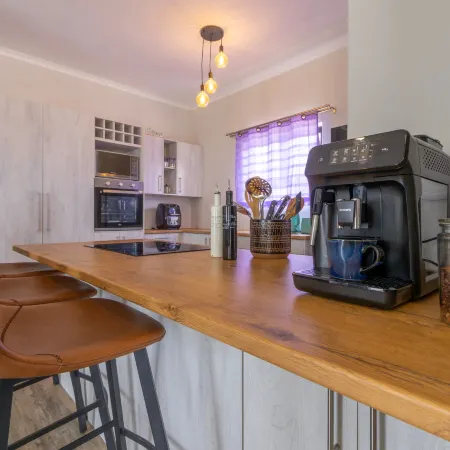 Nikita's Holiday Home - Walvis Bay Отели в г. Уолфиш-Бей