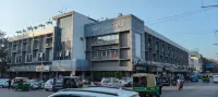 HOTEL NATARAJ - Parkplatz