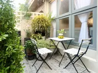 KIT-TI's Art Home: Luxury 3BR Gallery Suite with Sky Bath