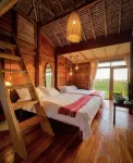 Sundown Farm Stay | Mahogany Villa with Pool