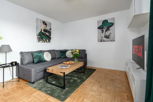 Cozy Apartment with balcony near Muzeum Zycia - New