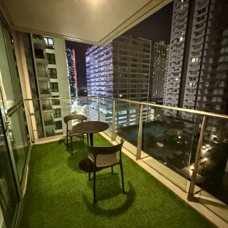 2BR One Uptown Residences Near Uptown Mall, Mitsukoshi, and restaurants