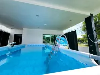 Azalea@Raudhah Homestay with Private Pool & Barbeque - Beach
