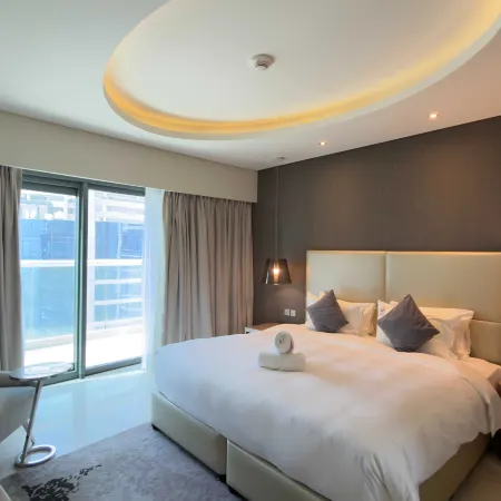 Luxury 1BR at Paramount Residences with Pool Gym & Parking
