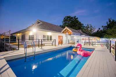 Starlight pool villa