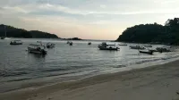 2sty Villa Walking Distance To Beach Pangkor