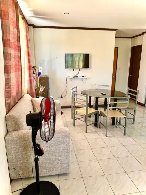 Cranberry's 2Br Unit nr Convention Center #1 Hôtels à : 
