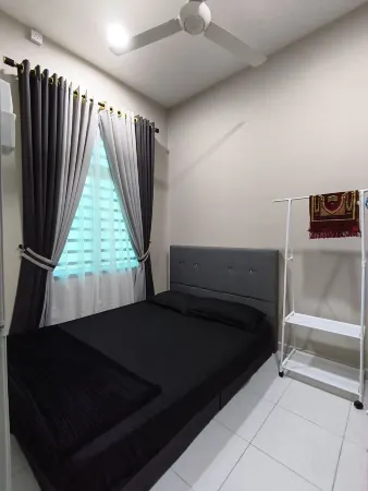 Insyirah Homestay @ Sepat Beach Отели в г. Penor
