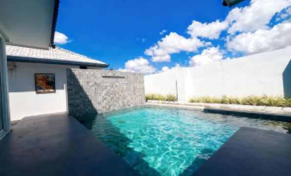 Pattaya Zhongtian Beach Villa / Close to the Beach / 4 Bedrooms 5 Bathrooms 2 Living Rooms