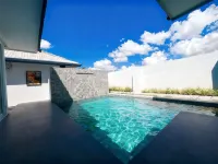 Pattaya Zhongtian Beach Villa / Close to the Beach / 4 Bedrooms 5 Bathrooms 2 Living Rooms