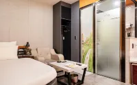 Tomato hotel - 2 ดาว