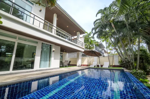 Pattaya Private 4-Bedrooms, 5-Bathrooms Pool Villa - Villas