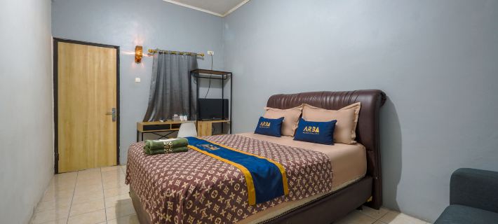 Bogor Guesthouse By ARBA Отели в г. Богор