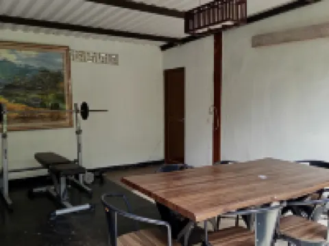 Forrest Lodge, Cafe & Wisata Berkuda Hotels in Pakis