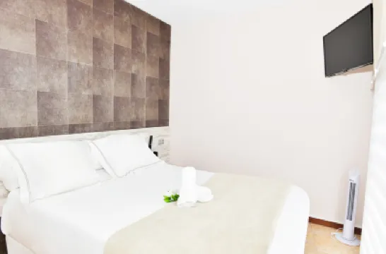 HOTEL ANCORA Hotel di 