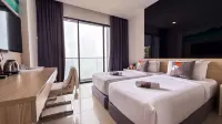 Premium Suites at Jalan Ion Delemen by BYON - 停車場