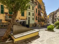 Ubetty village center two-bedrooms apartment 5Terreholiday Hotels in Riomaggiore