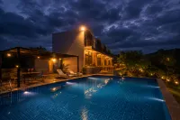 วานวาส - อะ ฟอเรสต์ รีสอร์ต บาย โรเวอร์ส - ที่มีสระว่ายน้ำ