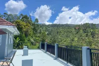 4 BR Villa Casa De Valley View Lembang with Billiard, Karaoke & Mountain View - Lemmikkieläimet sallittu