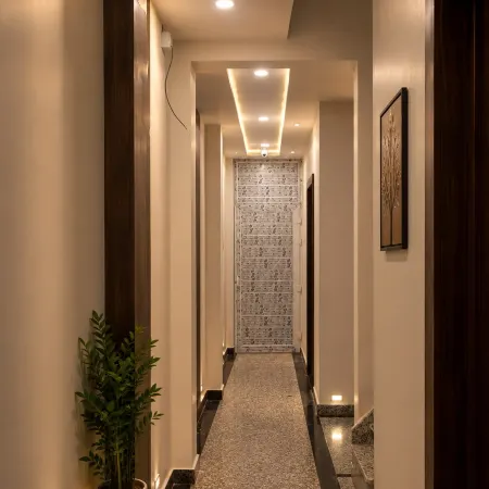 Shri Radha Raman Palace