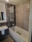 Stylish Home close 2 City Centre & Rail Station - Apartments