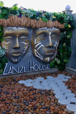 Zanzi House - 3 estrellas
