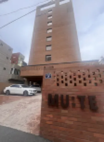 MUTE HOTEL Hotel dekat Pukyong National University