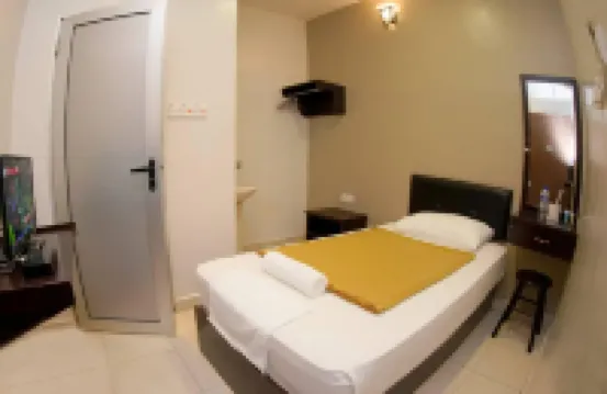 CK HOTEL, LUMUT