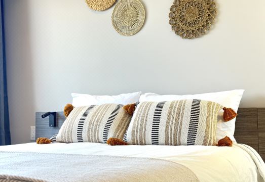 3077 Exclusive Two-Story Home 썸네일