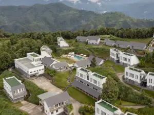 Himalayan Hideaway Resort Pokhara, The Centara Collection