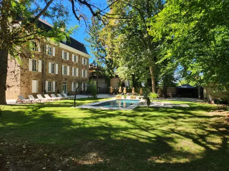 Château de la Rochetière Отели в г. Бальбен