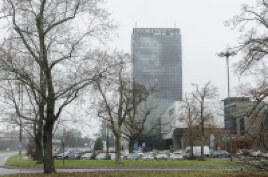 Lumina stylish apart near Atlas Arena