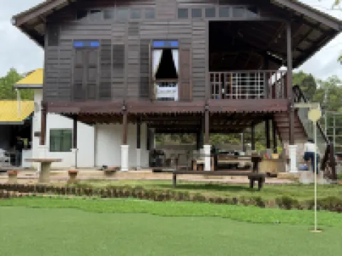 Par 2 Village Hotel di Setiu