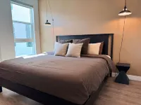 Luxury Stay Near Disneyland W/Pool,Gym & Parking