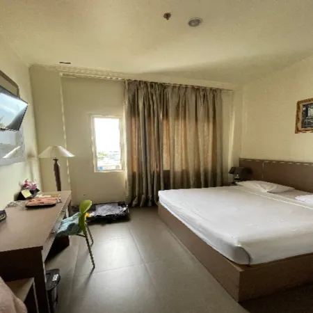 Cozzy Hotel Menara Archie