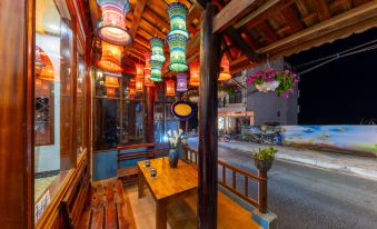 Sapa Mountain View Retreat warm wood chalet and Fansipan valley vista